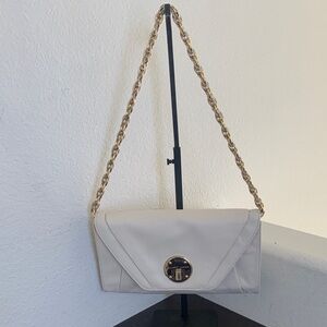 VINTAGE Elliott Lucca Ivory Leather Clutch with removable Gold Chain.